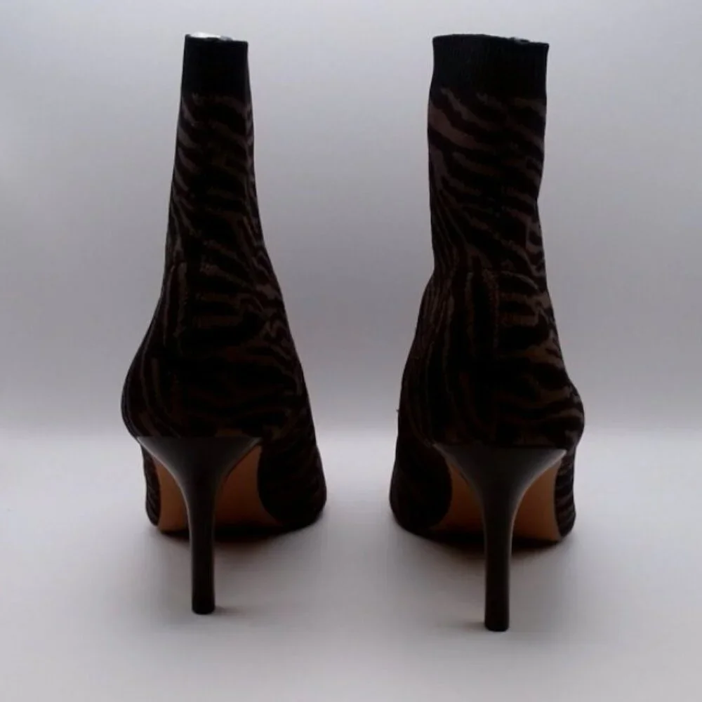 Vince Camuto “Achie” Zebra Mocha Stretch Knit Pointed Ankle‎ Boots NEW